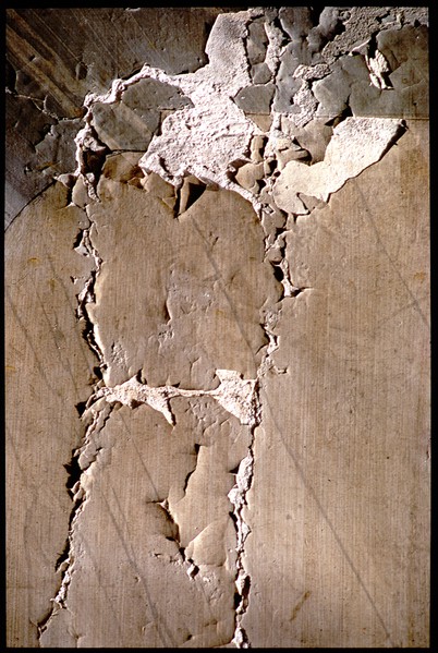 "Face à des Murs"
