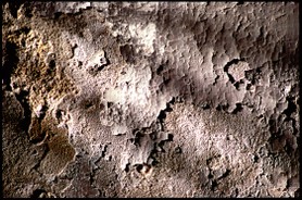 "Face à des Murs"