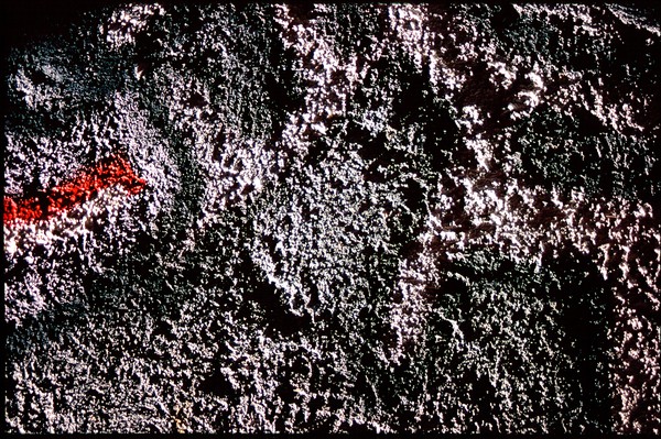 "Face à des Murs"