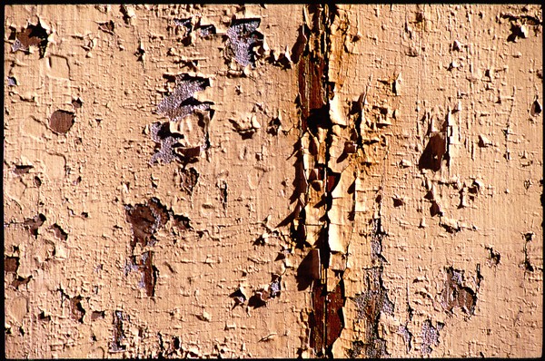 "Face à des Murs"