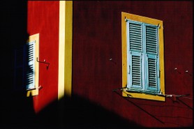 "Face à des Murs"