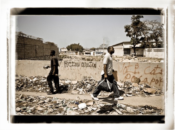 cité soleil, port au prince, haïti - Scène de rue dans le quartier de Cité Soleil, Port au Prince.